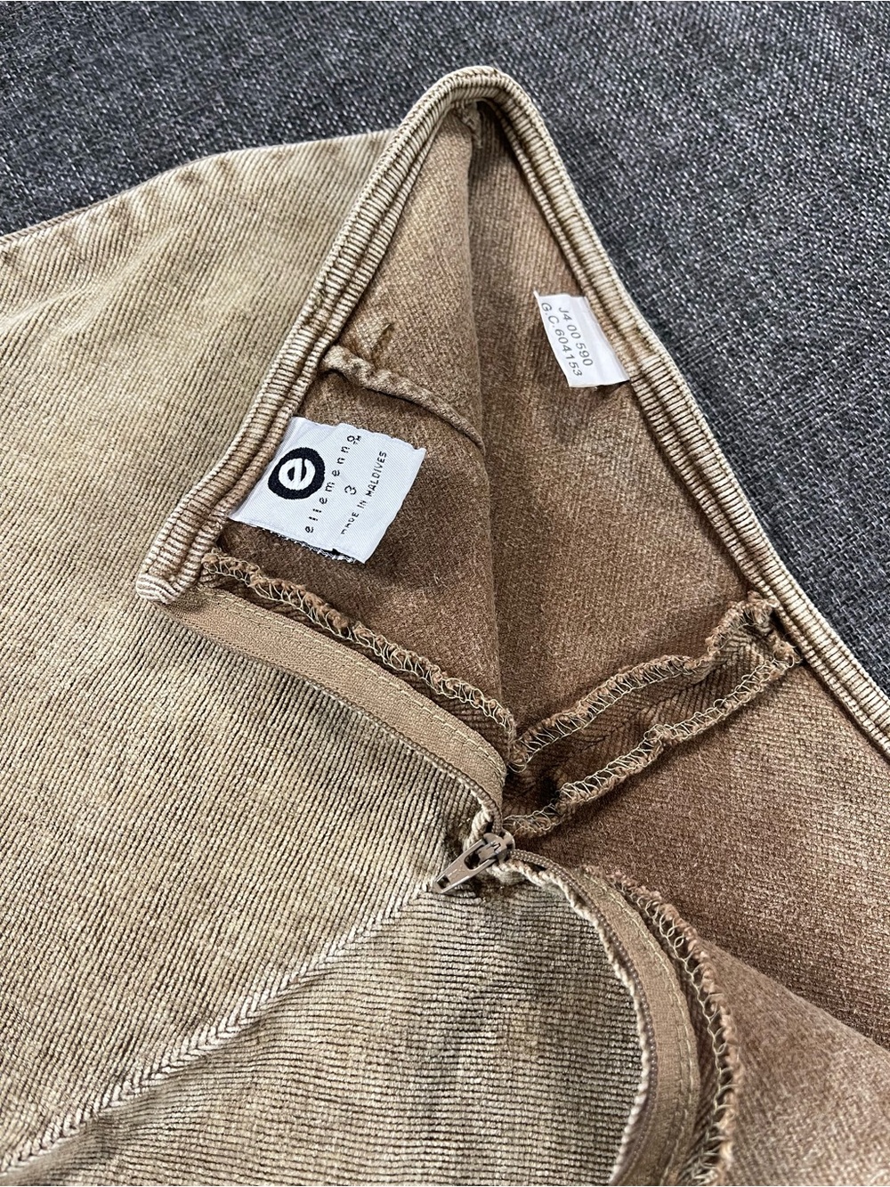 Ellemenno Frayed-Hem Midi Skirt in Tan - Picture 4 of 5